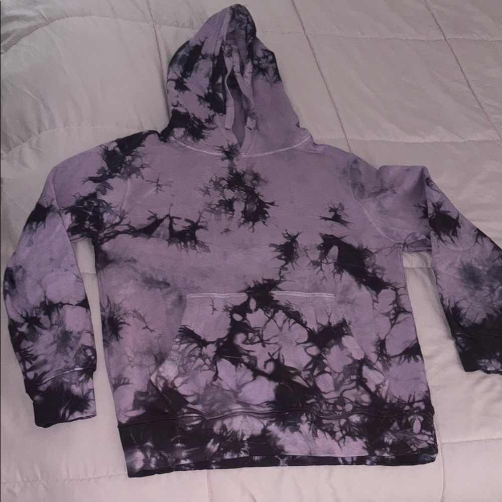 NWOT Original Paperbacks Tie-Dye Hoodie in Purple